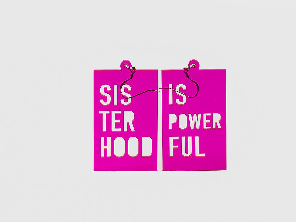 Boucles d’oreille SISTERHOOD IS POWERFUL