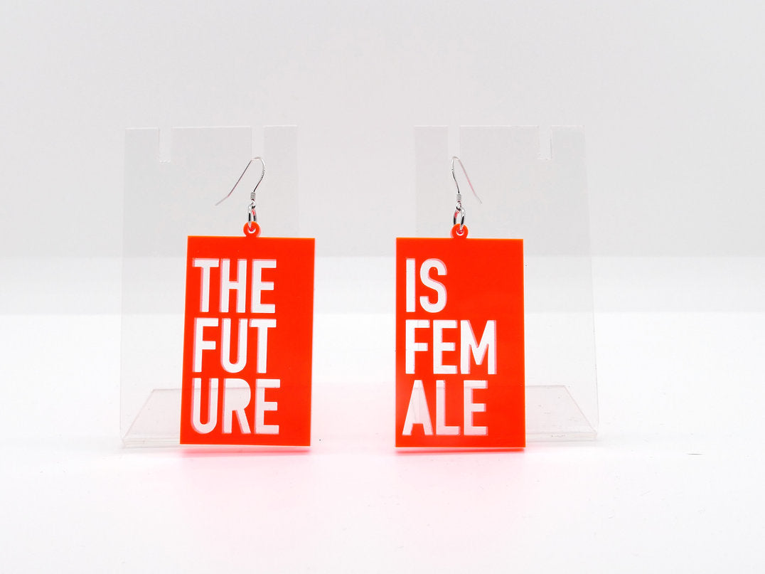 Boucles d’oreille the future is female