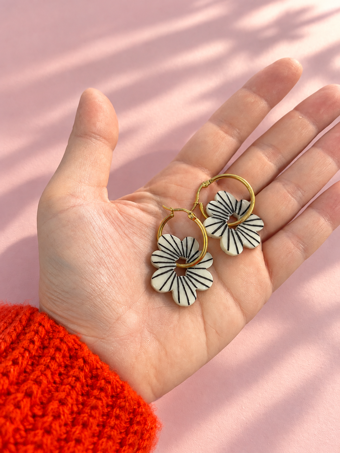 Boucles d’oreille fleur rayée